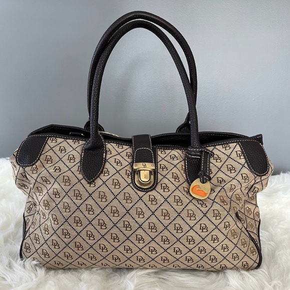 Dooney & Bourke Handbags - Dooney & Bourke large tote